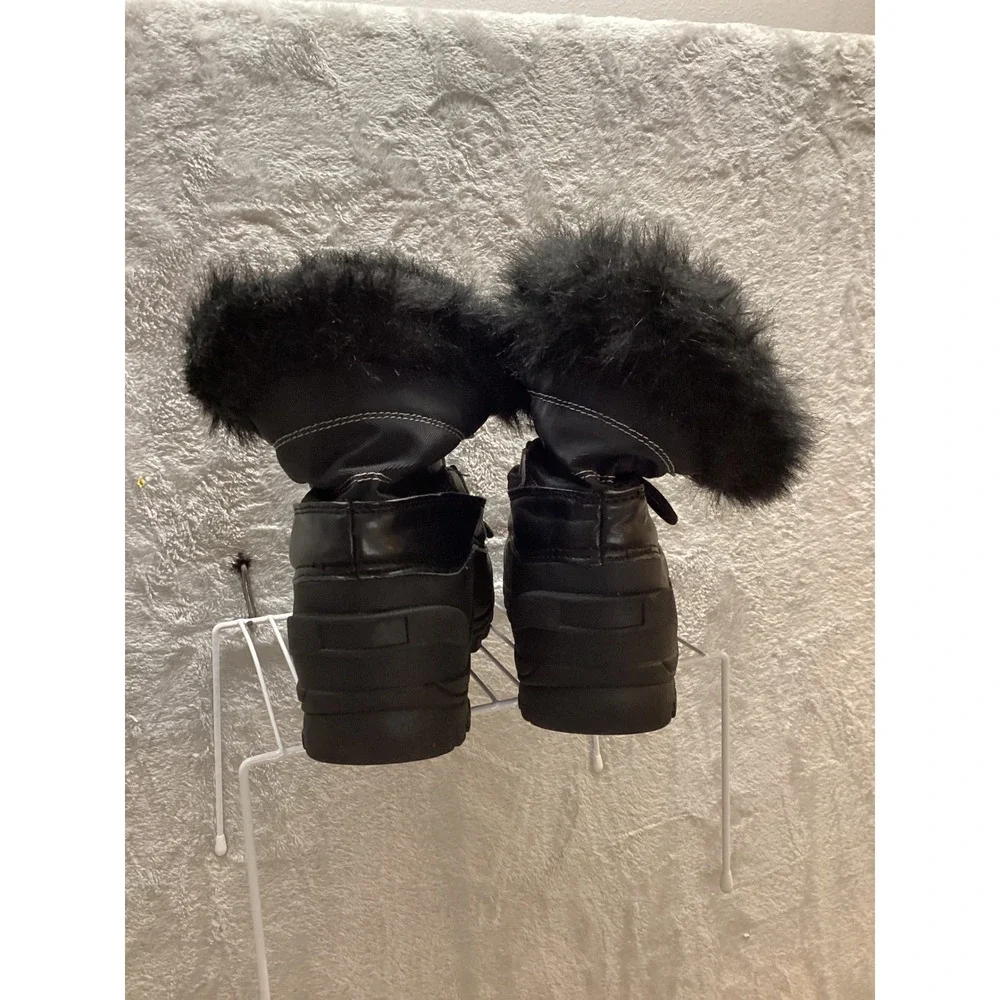 Itasca Kids Black Thinsulate Winter Snow Boots with Fur Trim